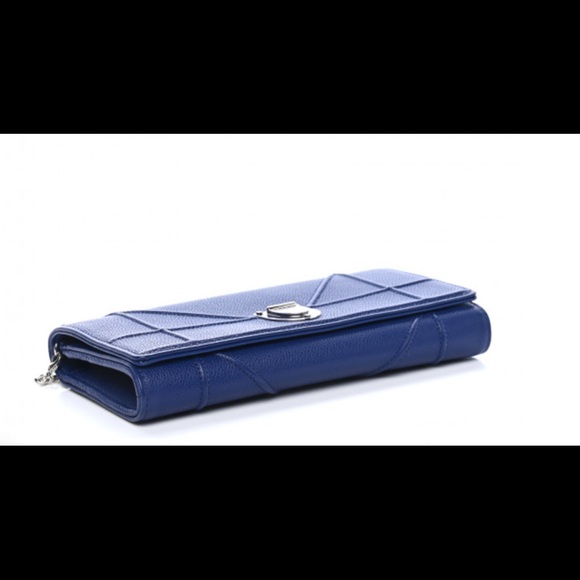 CHRISTIAN DIOR
Grained Calfskin Diorama Wallet on Chain Pouch Blue - Picture 3 of 6